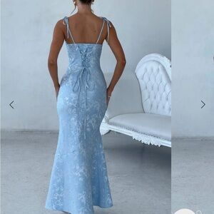 Baby boo dress never worn size medium!